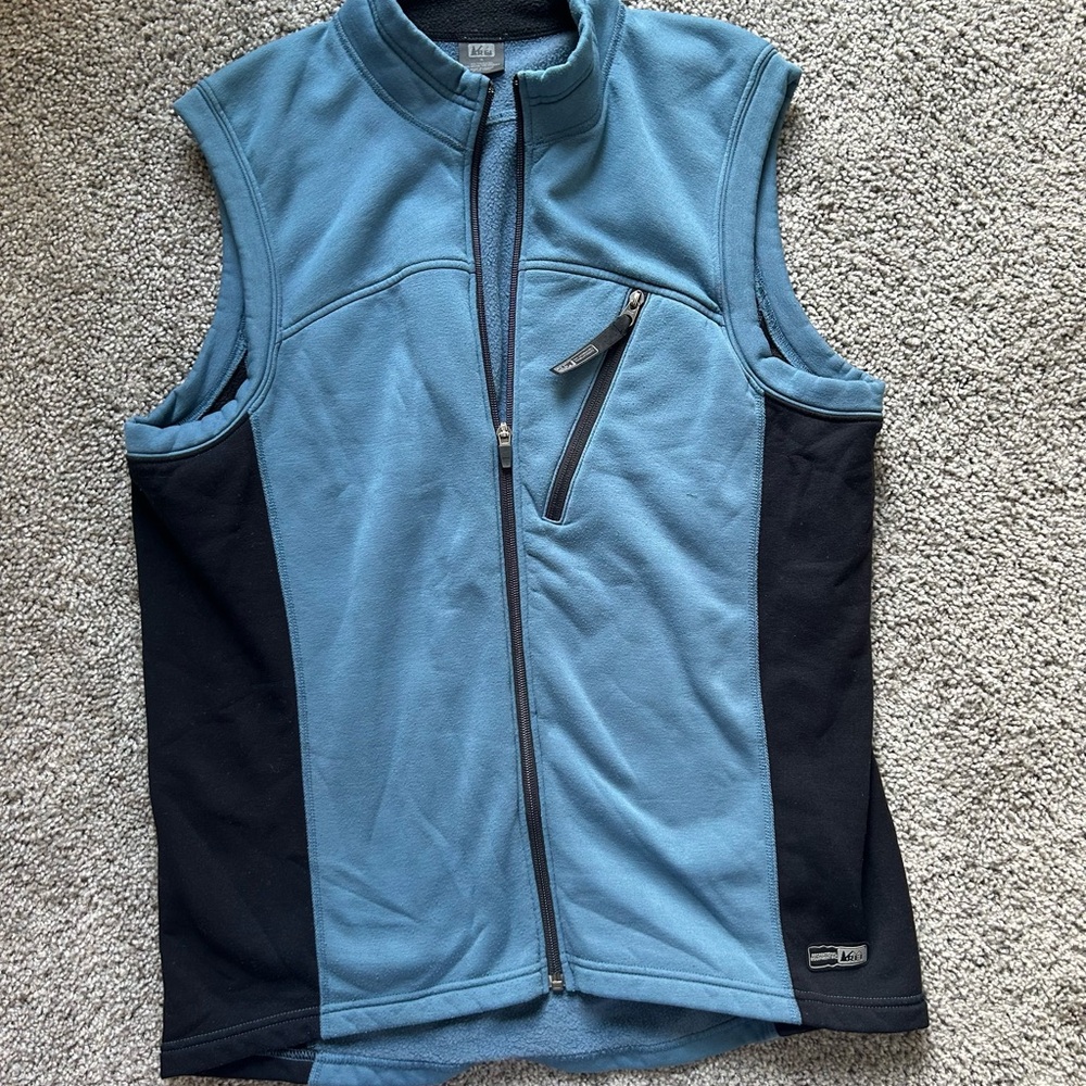 REI Men’s Fleece Vest